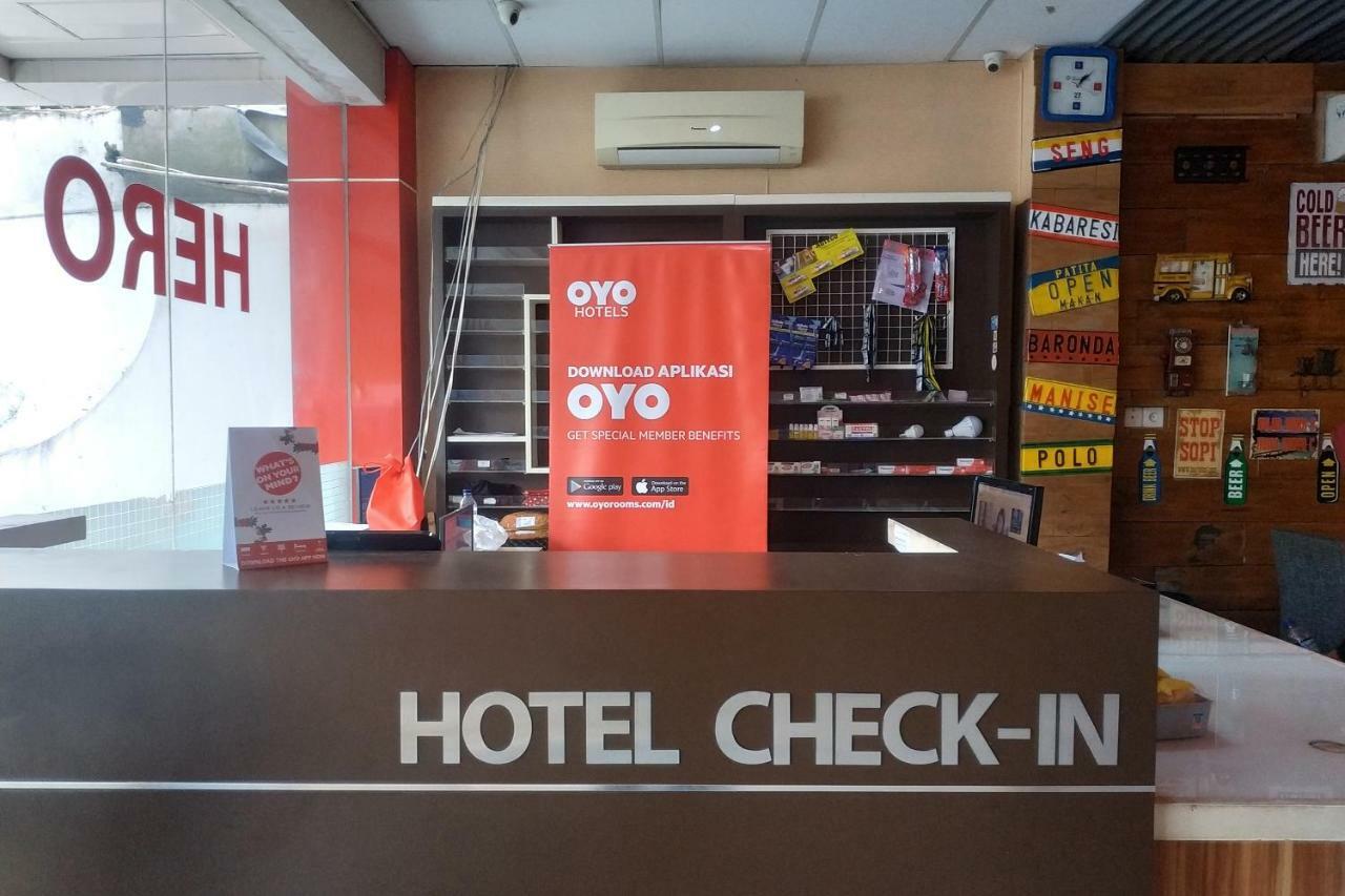 Oyo 1089 Hotel Hero Амбон Екстер'єр фото